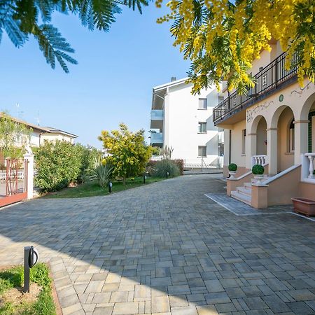 Villa Mimosa - Appartamento 1 - Happy Rentals デセンツァーノ・デル・ガルダ エクステリア 写真